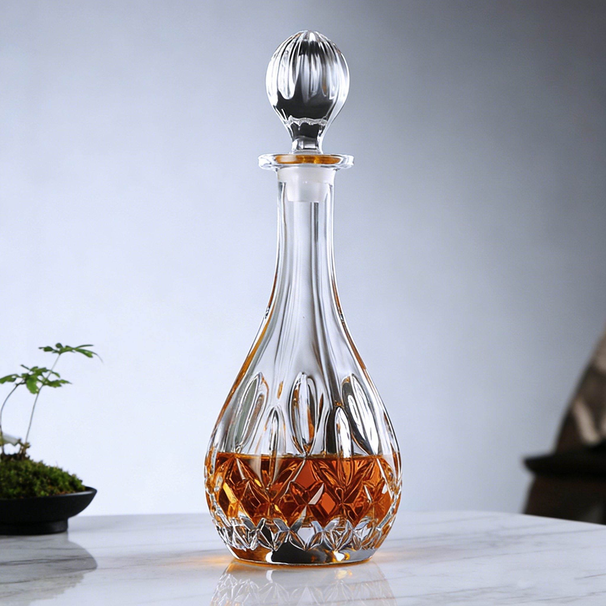 JR Radiating Cut Whisky Bottle - Crystal Glass Collection